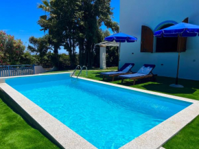 Casale fronte mare - villa with swimming pool in front of the beach Perd'e Sali